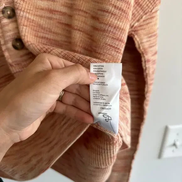 Free People Mercury Henley Sweater in Dried Roses Combo S V-Necks